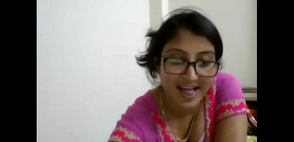  PAKISTANI GIRL WEB PLAYING FOR FUN